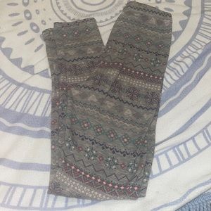 Girls Grey SnowFlake Leggings Size 7/8